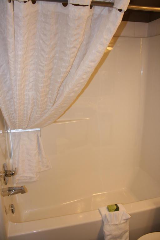 Lakeview Inns & Suites - Edson Airport West Δωμάτιο φωτογραφία